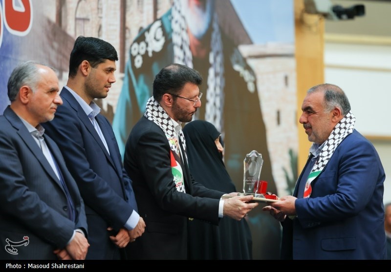 تجلیل از مدیرعامل شرکت صنایع شیر ایران در سومین جشنواره کارمند تراز مکتب حاج قاسم سلیمانی
