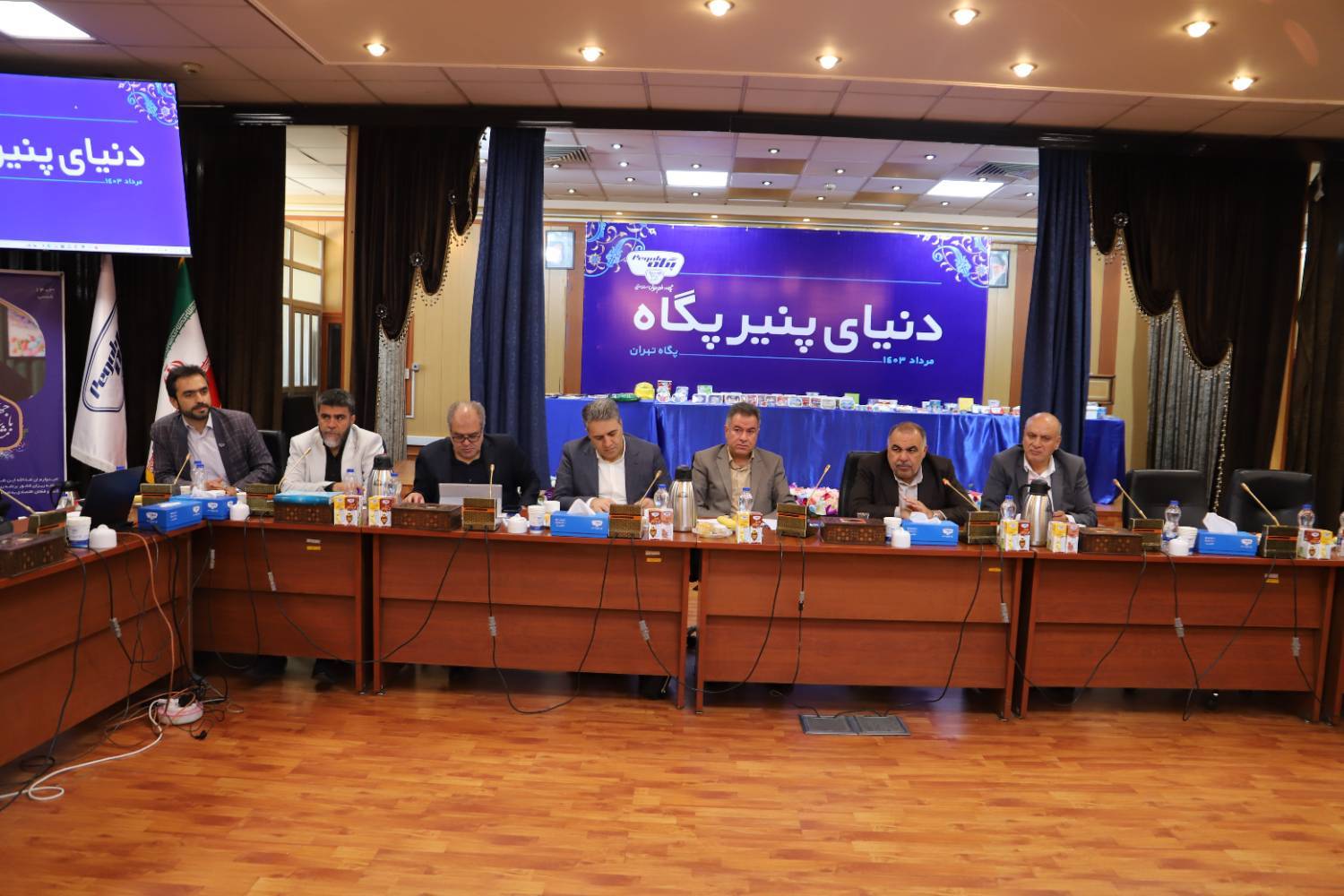 کارگروه پنیر و تحقیق و توسعه با عنوان دنیای پنیر و رونمایی پنیرهای جدید در پگاه تهران برگزار شد