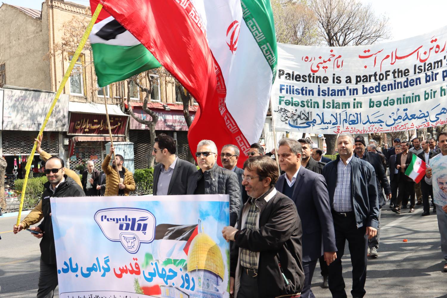 حضور شرکت‌های تابعه صنایع شیر ایران در راهپیمایی روز قدس