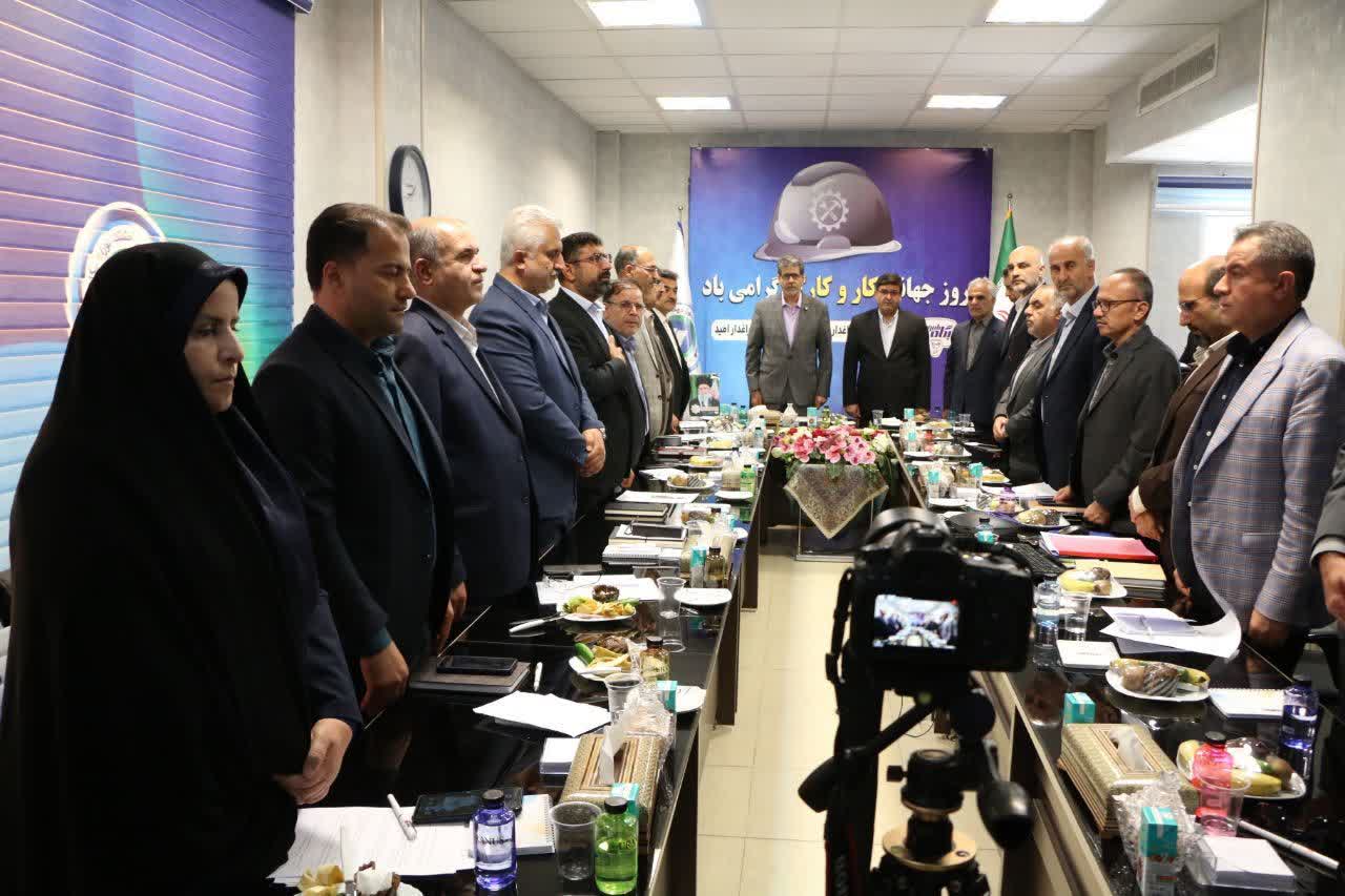 مراسم گرامیداشت روز کارگر و بازدید از پروژه‌های شیر خشک نوزاد در پگاه شهرکرد برگزار شد