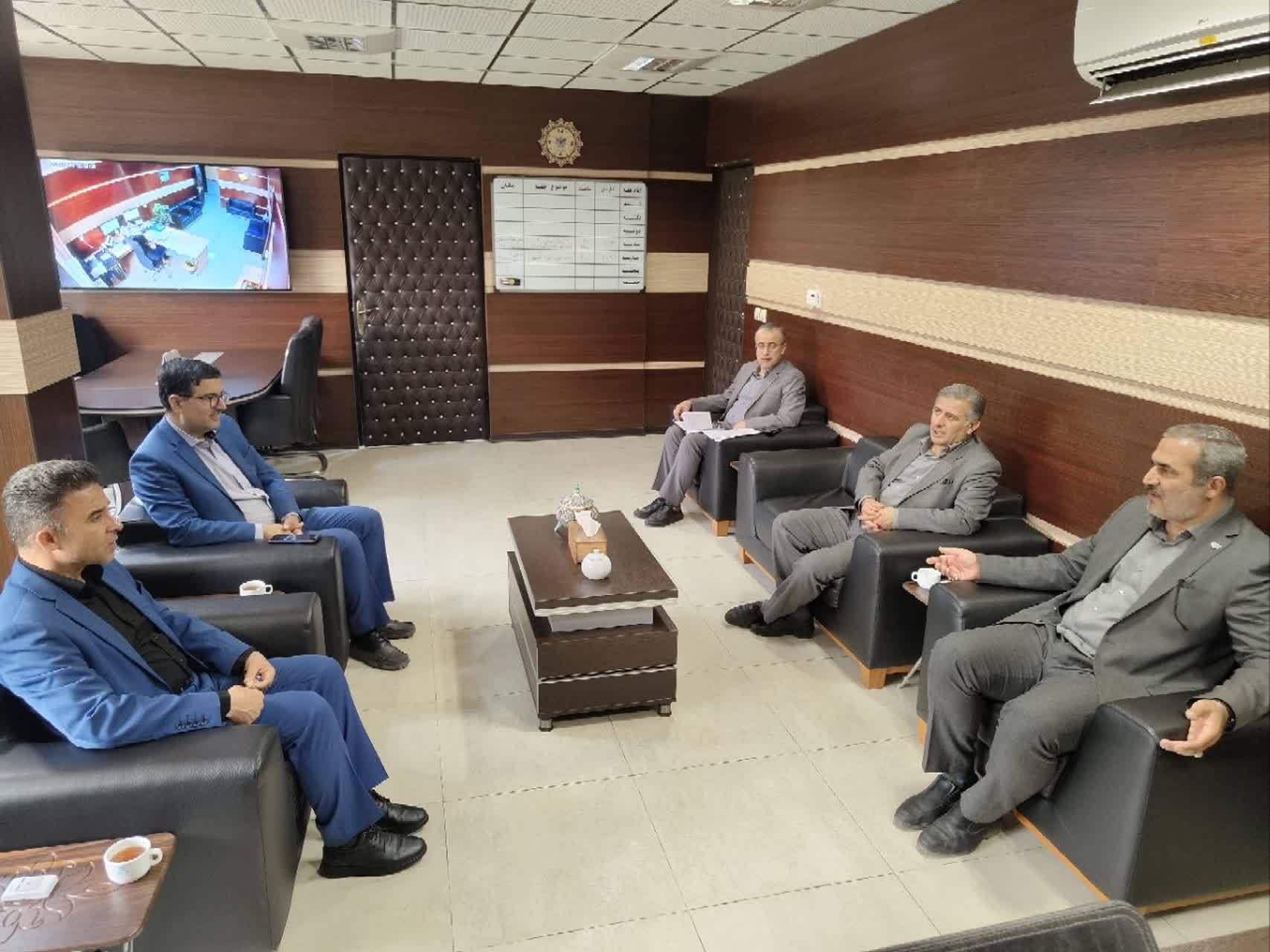 دیدار مدیرعامل پگاه همدان با سرپرست مدیریت شعب بانک توسعه تعاون استان همدان