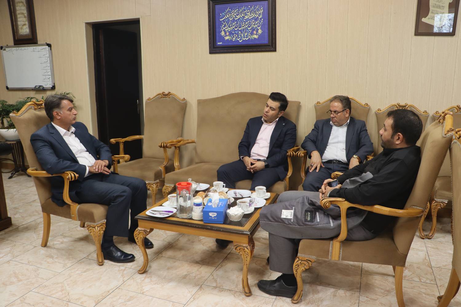 تقویت همکاری‌های مالی میان بانک توسعه تعاون و پگاه اراک در راستای حمایت از تولید