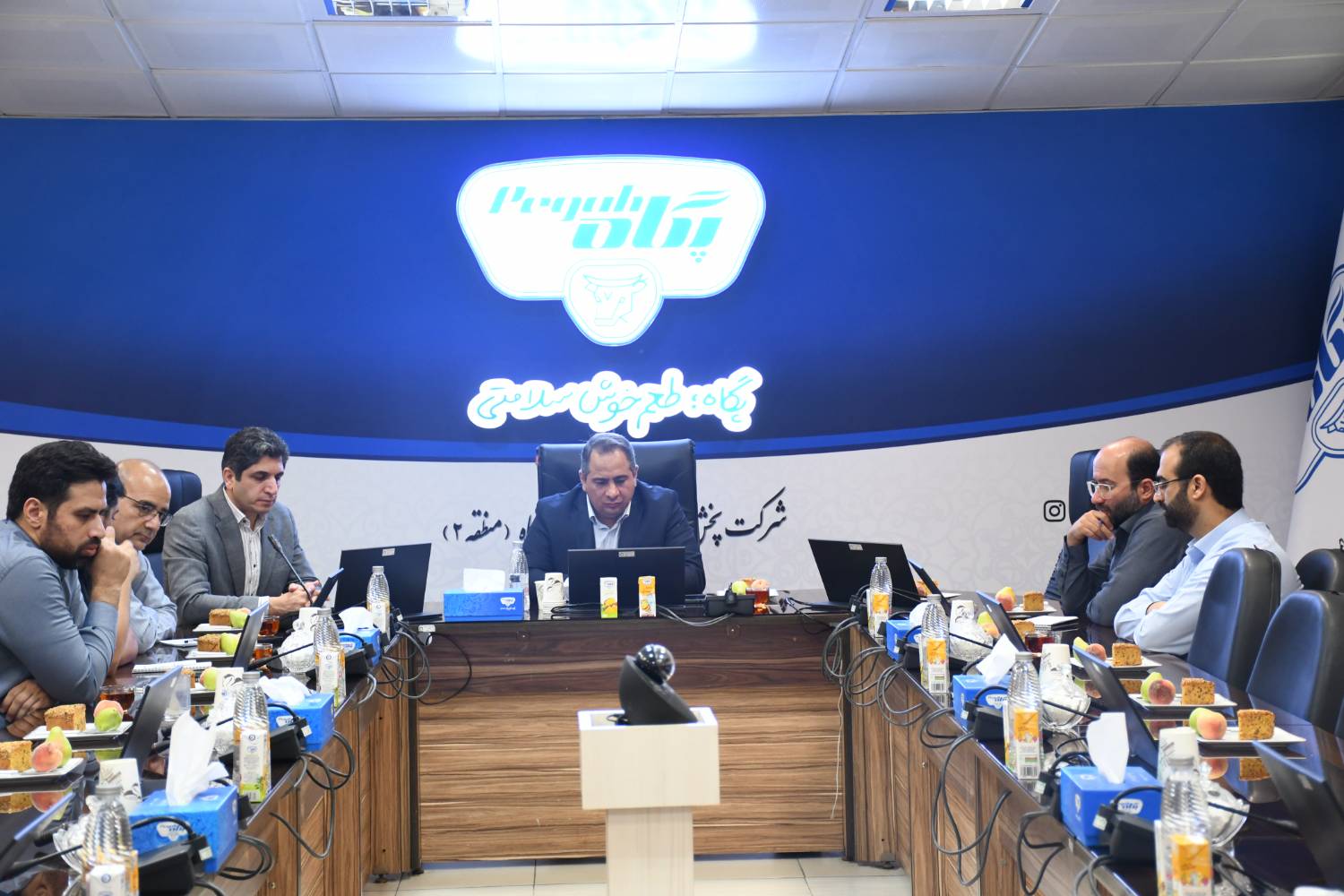 بازدید مسعود درودی، عضو هیئت مدیره شرکت پخش سراسری بازارگستر پگاه از بازارگستر منطقه ۲