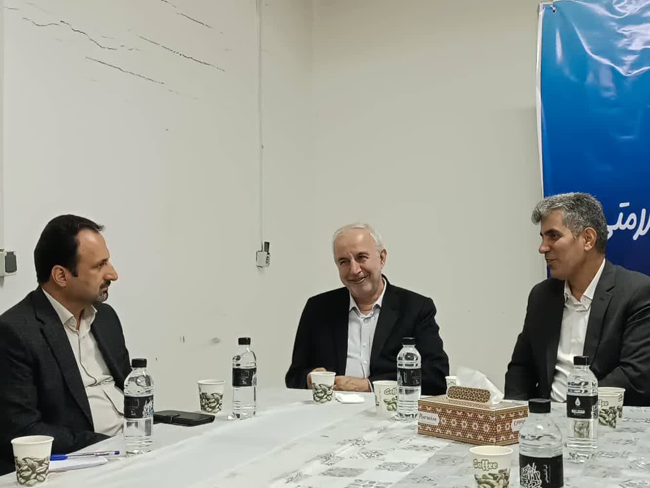 نشست مهم مسئولان استانی برای ارتقاء تولید شیر خام و توسعه دامپروری در رشت