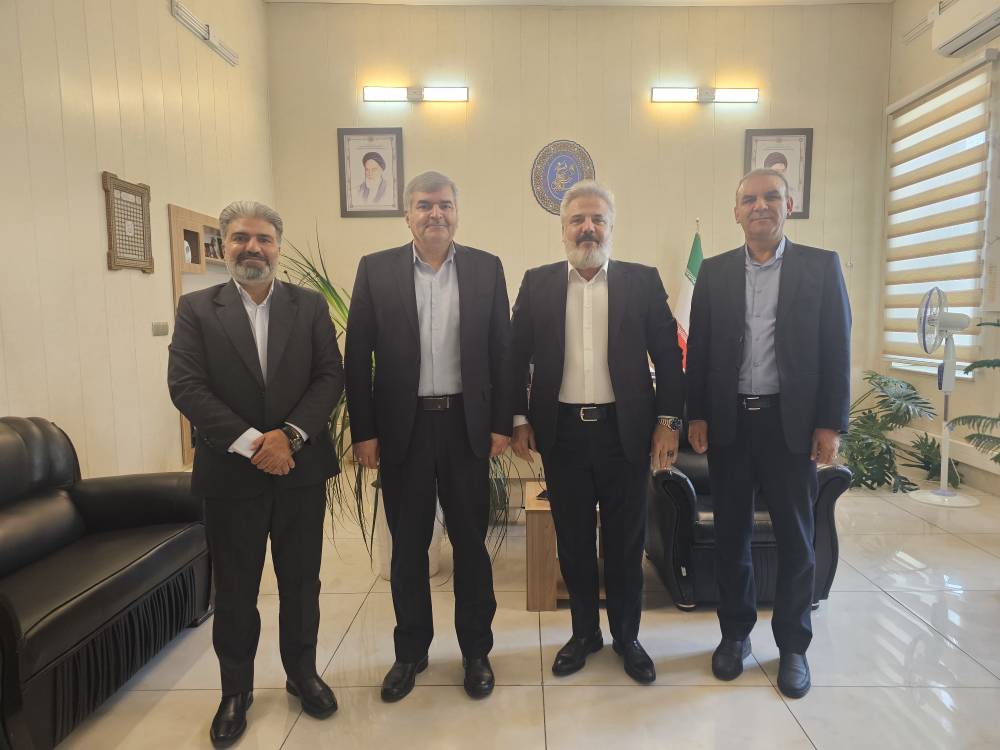نشست صمیمی مدیرعامل پگاه فارس با مدیرکل امور دارایی استان فارس