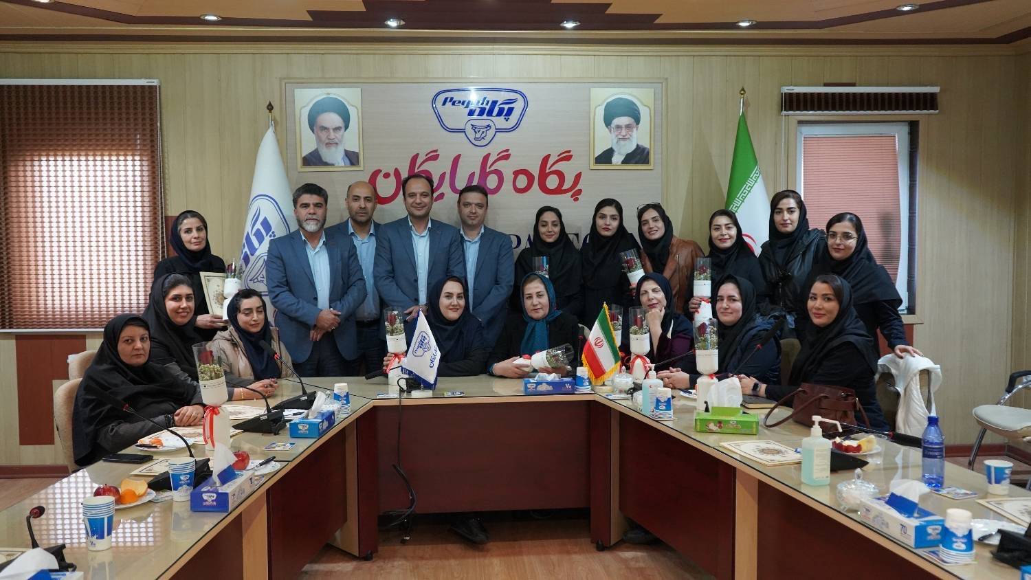 تجلیل از بانوان  پگاه گلپایگان به مناسبت ولادت حضرت فاطمه زهرا (س) و روز مادر