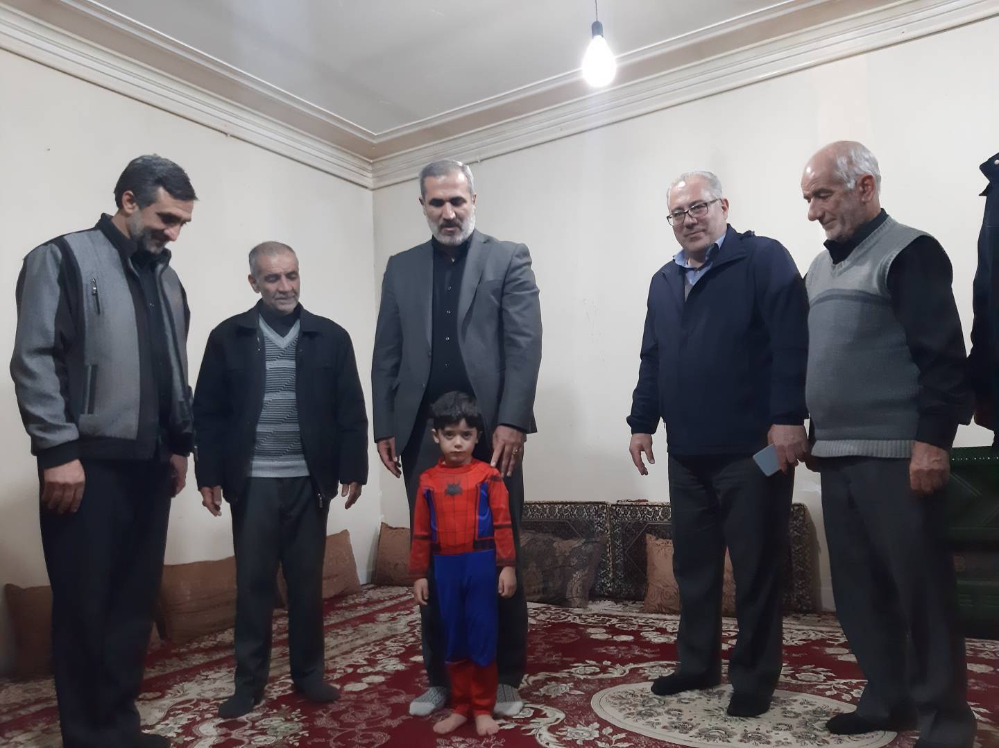 پگاه_از_چهار_گوشه_ایران | تقدیر و دلجویی مدیرعامل پگاه همدان از همکار بازنشسته به‌ مناسبت شهادت فرزند گرانقدرش