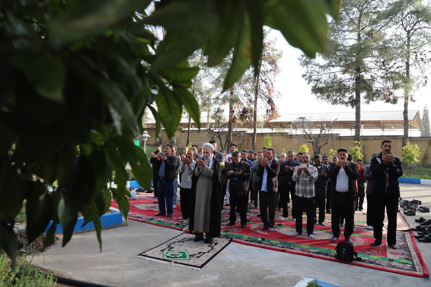 پگاه_از_چهار_گوشه_ایران| تجلی میثاق با ولایت و پاسداشت ایثار در نماز عیدسعید فطر پگاه فارس