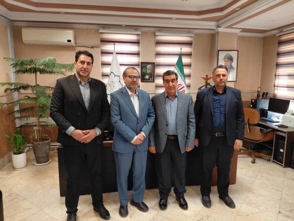پگاه_از_چهارگوشه_ایران | اهمیت توسعه عمرانی مجموعه شیر پاستوریزه پگاه آذربایجان شرقی و احداث فروشگاه سلامت در دیدار با شهردار منطقه ۴ تبریز