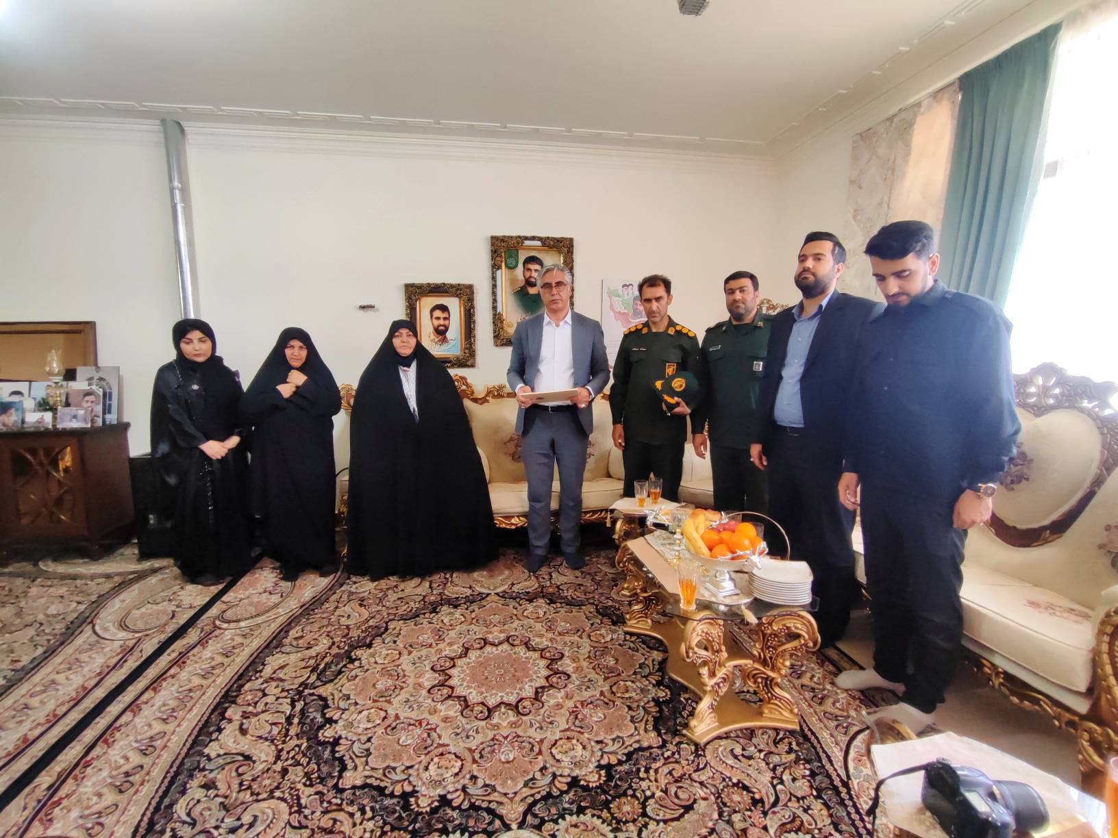 پگاه_از_چهارگوشه_ایران | دیدار صمیمی مدیران شرکت پگاه لرستان با خانواده شهید مهدی کمالی؛ تجلیل از ایثار و فداکاری شهدا
