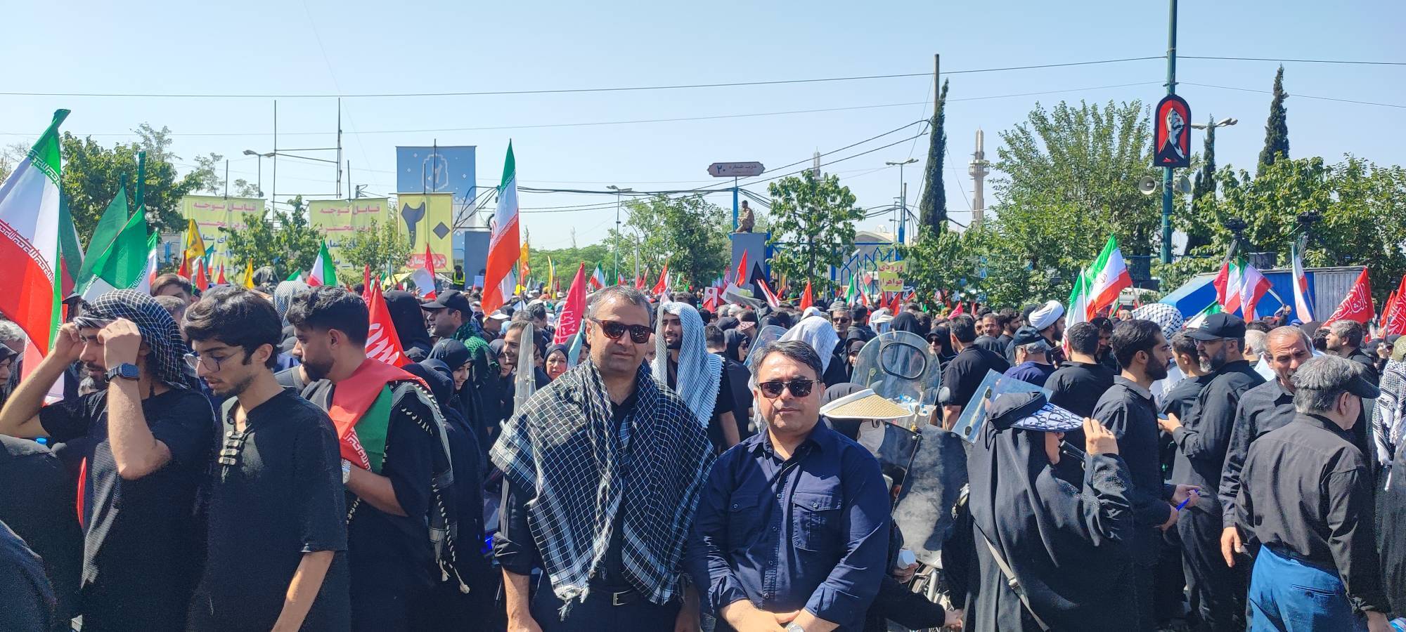 پگاه_از_چهارگوشه_ایران | حضور کارکنان بسیجی شرکت پگاه زنجان در مراسم تشییع پیکر مطهر رهبر فقید انقلاب در تهران و قم