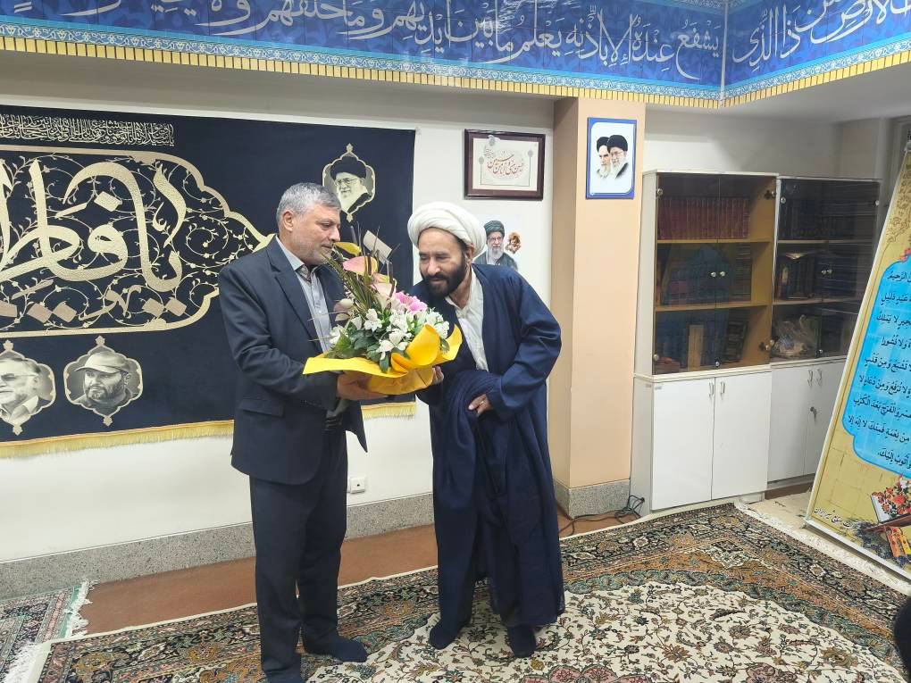 پگاه_از_چهارگوشه_ایران | تجلیل از حجت الاسلام مروتی، پیش‌نماز دفتر مرکزی صنایع شیر ایران در سالروز بازگشت آزادگان به وطن