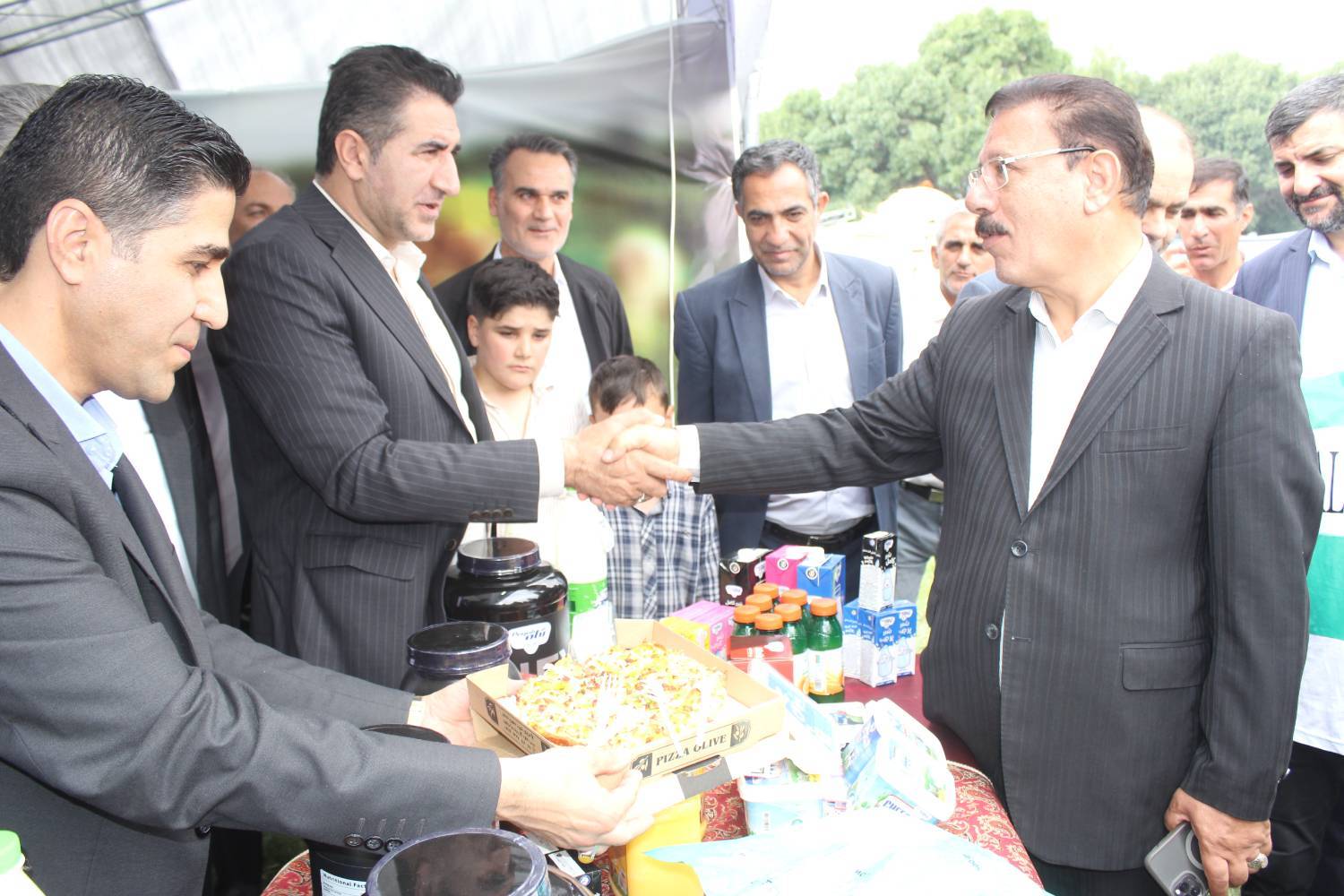 پگاه_از_چهارگوشه_ایران | بازدید معاون رئیسجمهور از غرفه پگاه آذربایجان شرقی در جشنواره عسل و لبنیات سراب