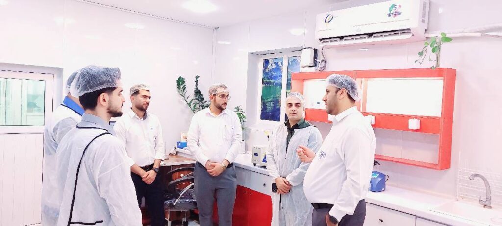 پگاه_از_چهارگوشه_ایران| بازدید کارشناسان دامپزشکی استان خوزستان از پگاه خوزستان به منظور تمدید کد IR