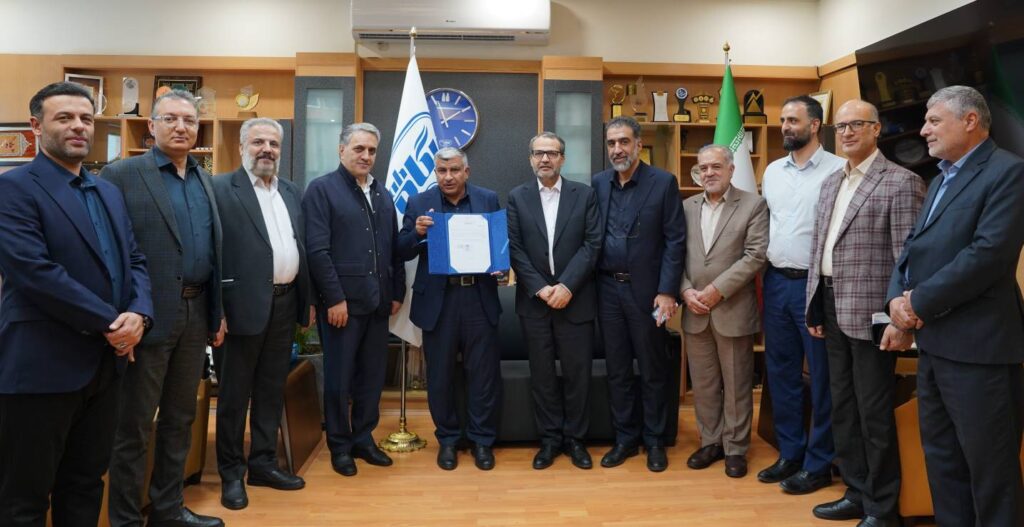 باقر فرهادی معاون توسعه بازار صنایع شیر ایران شد.